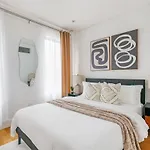 1290-6 Newly Renovated 2 Bedrooms In Ues