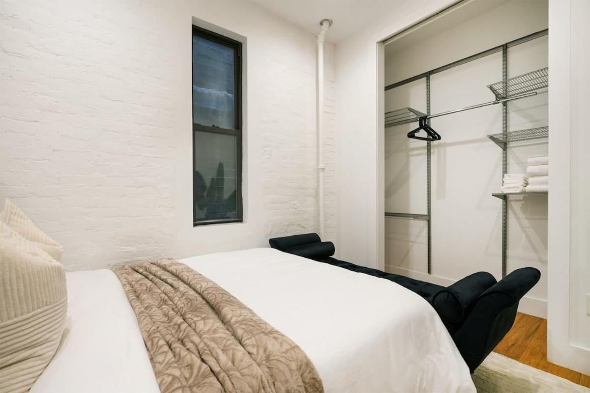 1290-6 Newly Renovated 2 Bedrooms In Ues *