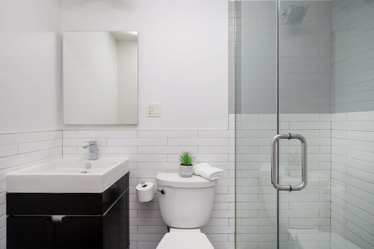 Apartment 1290-6 Newly Renovated 2 Bedrooms In Ues *